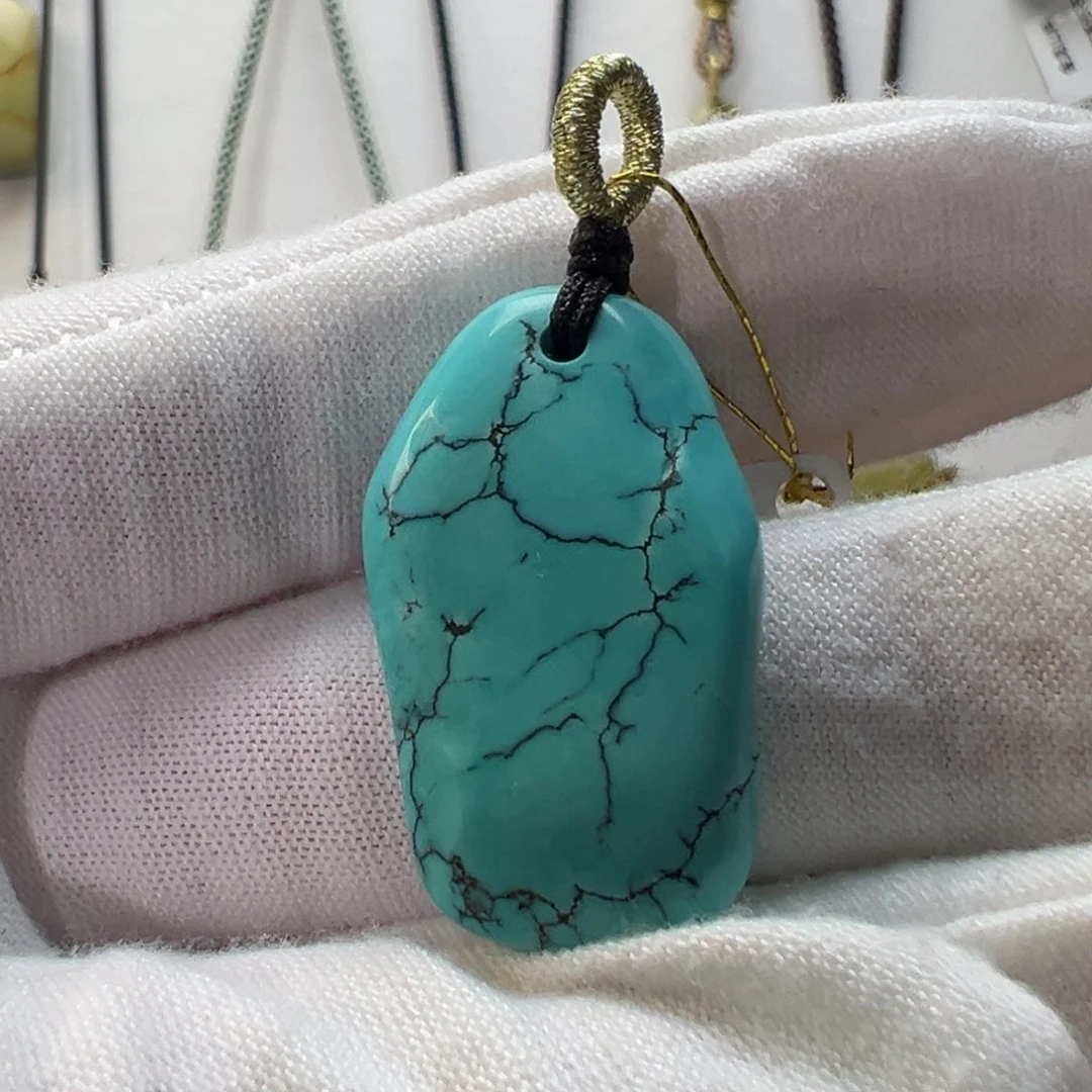 绿松石未镶嵌配饰随形吊坠