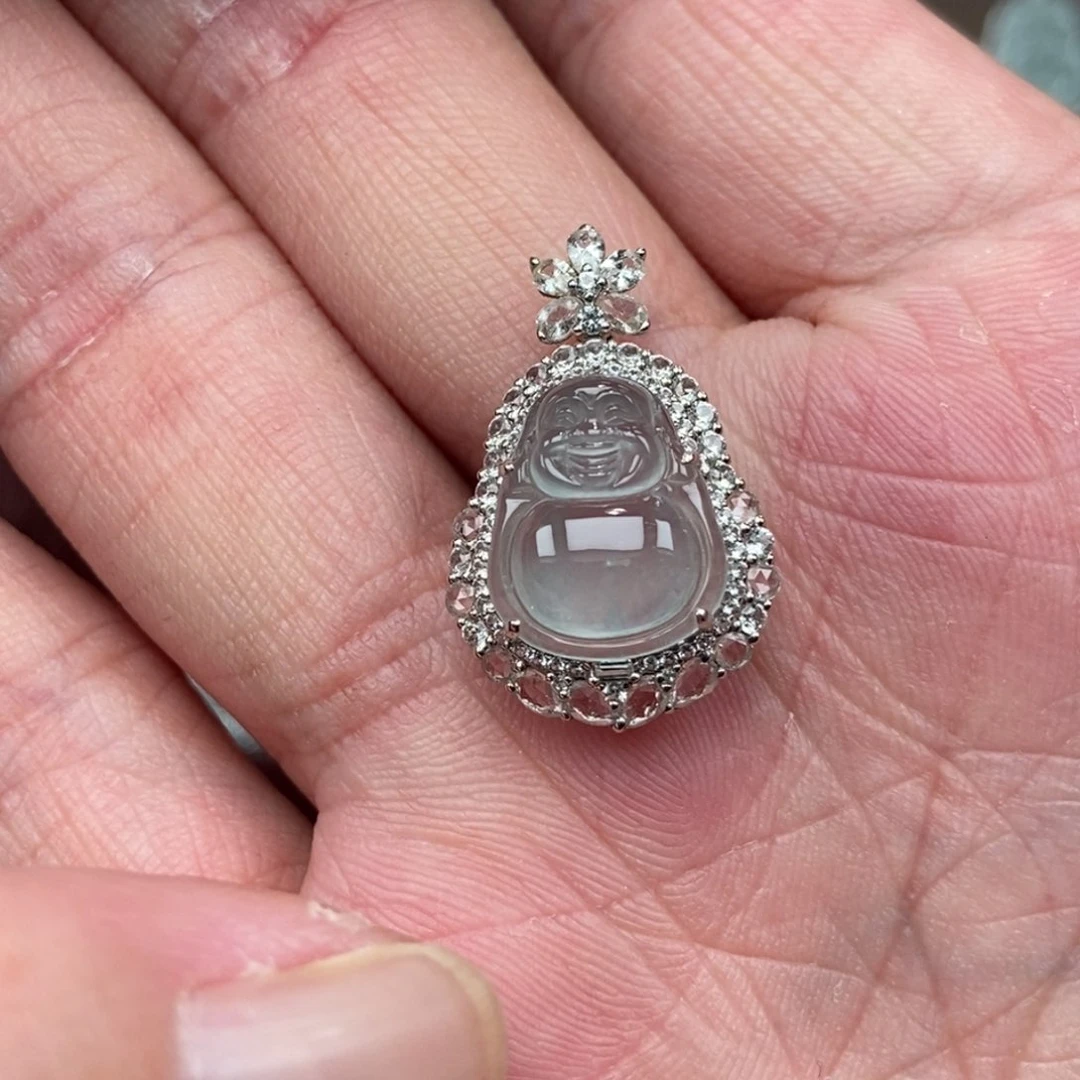 翡翠18K金镶嵌颈饰佛公