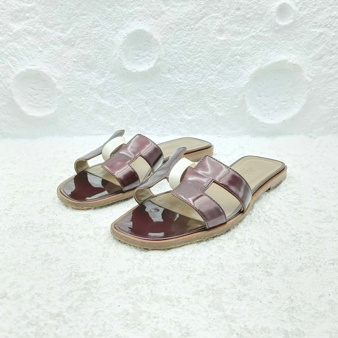 99新 Hermes/爱马仕 38.5码/酒红色凉拖/A2006