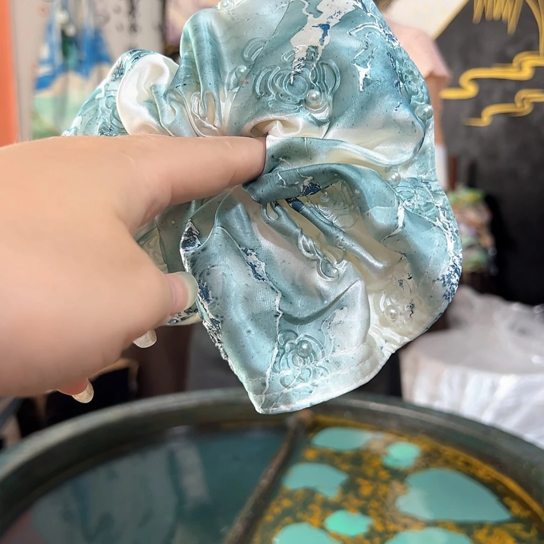 132精品圆饼发圈寒江雪