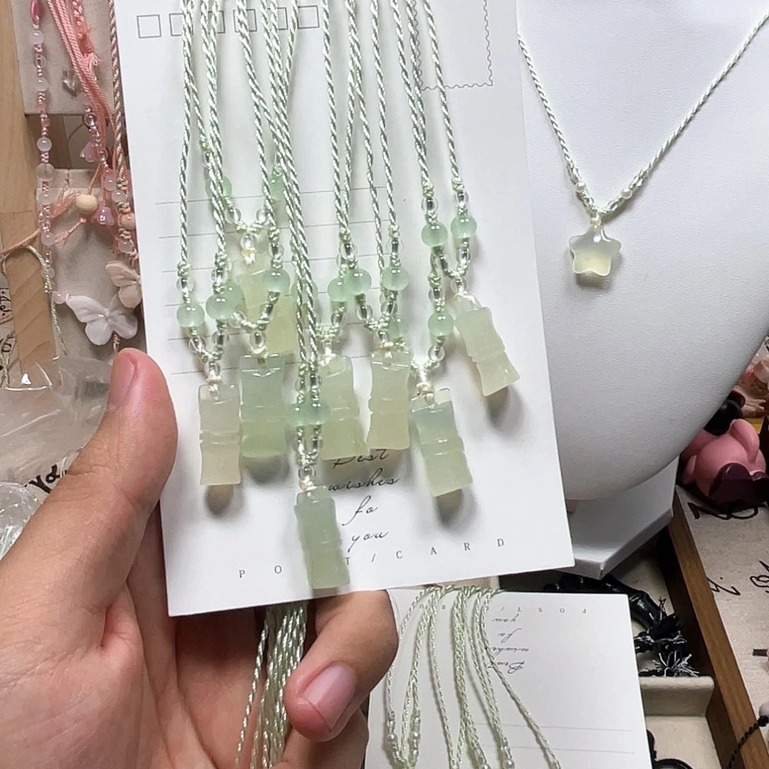 蛇纹石玉合金颈饰