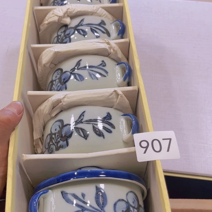 茶盏松**雨我们都在努力着改变自己和