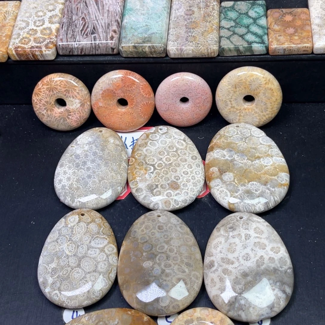 硅化珊瑚（珊瑚玉）吊坠未镶嵌