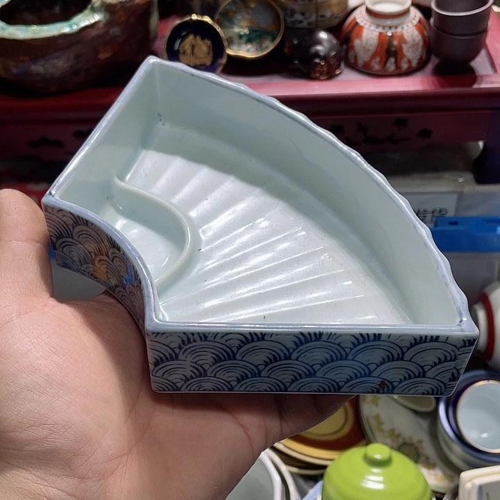瓷片在你身边的人是你自己