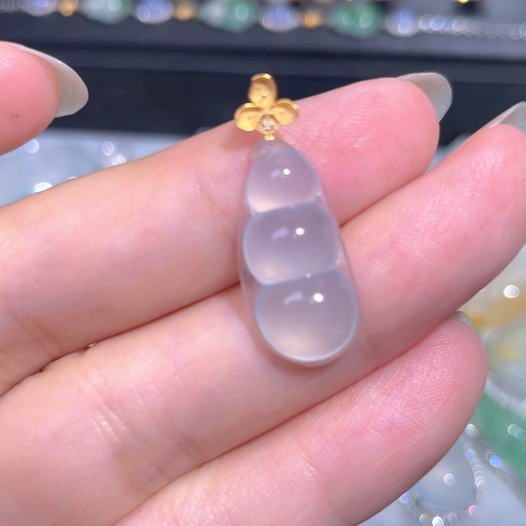 颈饰18K金镶嵌翡翠翡翠