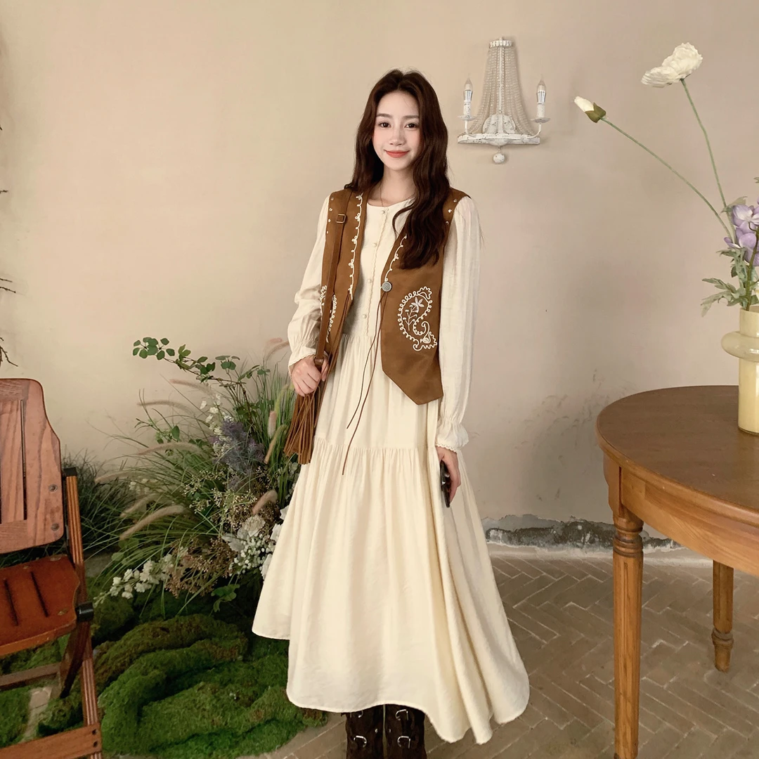 法式茶歇长袖连衣裙套装女2025秋季新款民族风马甲气质长裙两件套