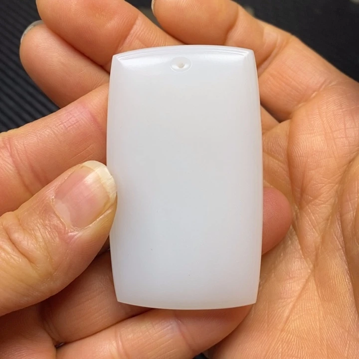 和田玉挂件未镶嵌茶**味