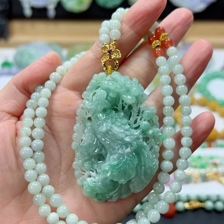 颈饰未镶嵌翡翠吊坠