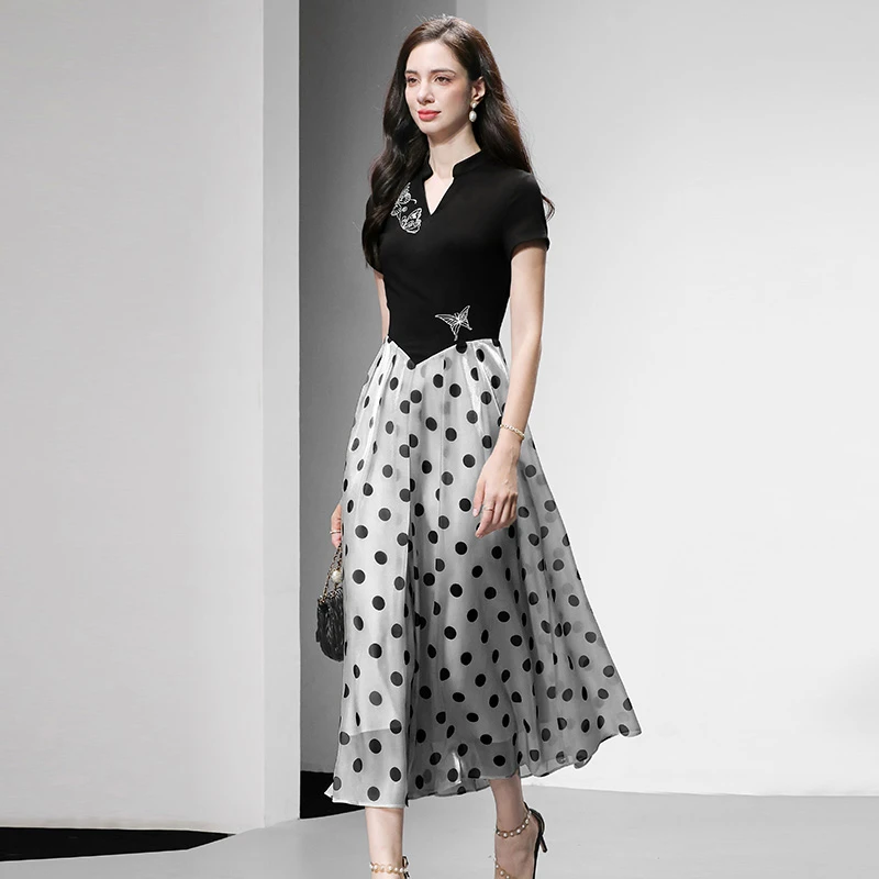 夏新款气质法式V领短袖蝴蝶绣花收腰大摆复古波点连衣裙HC34099F