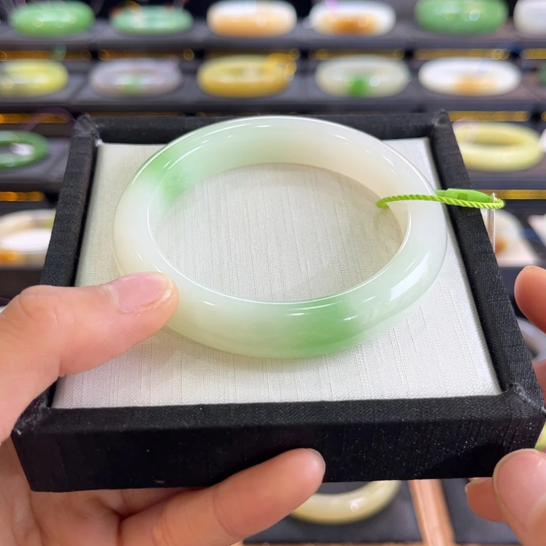 和田玉未镶嵌手镯57 58