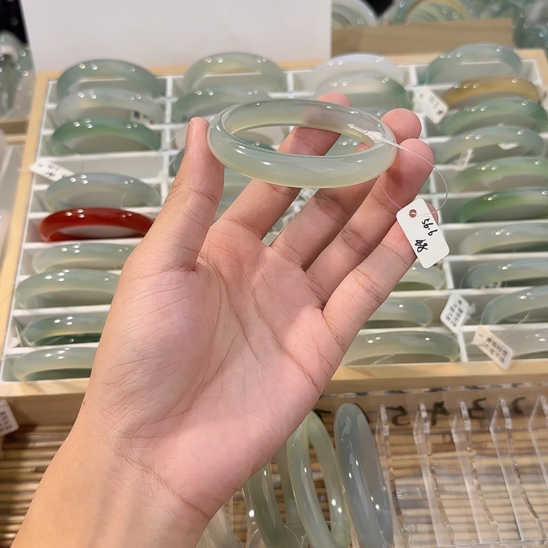 手镯玛瑙/玉髓未镶嵌没有售后圈口56.6