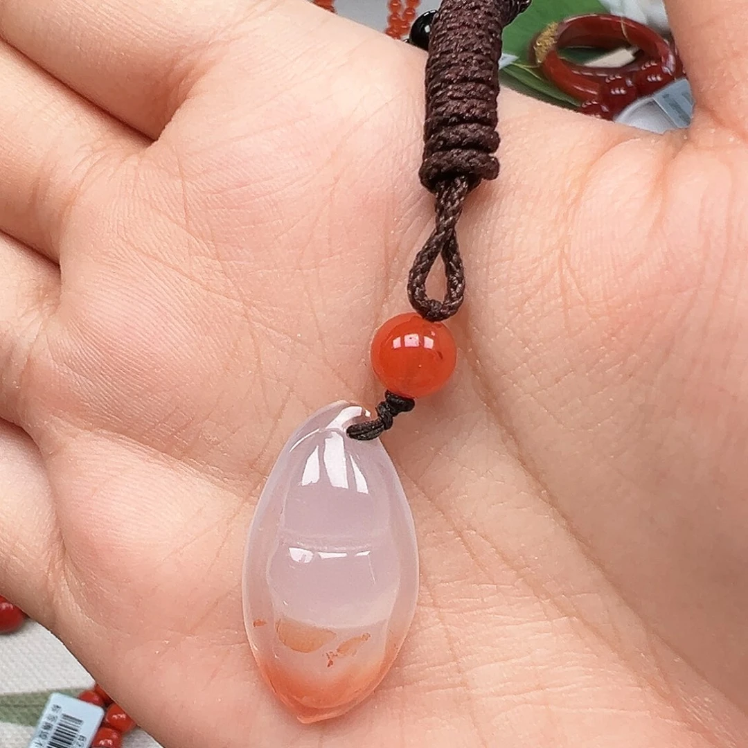 南红玛瑙未镶嵌颈饰福利 瓦西冰飘叶子吊坠精致女孩