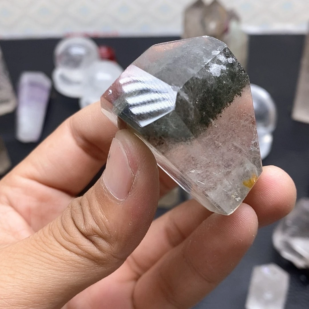 未镶嵌颈饰水晶198