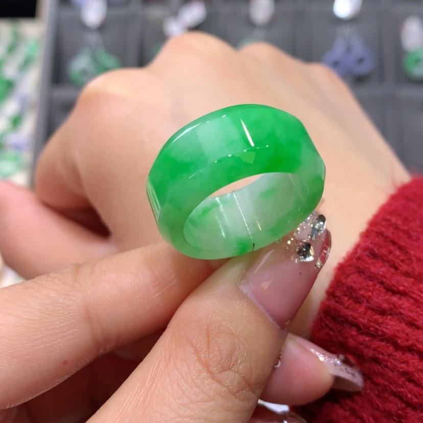 【闪购商品】翡翠戒指未镶嵌19.20号阳绿方戒