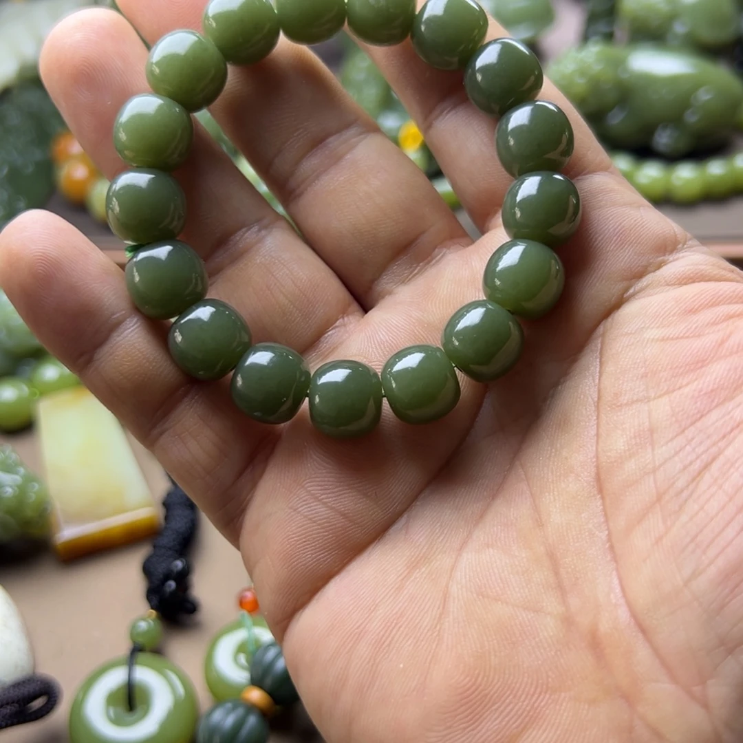 岫岩老玉（透闪石质玉）未镶嵌挂件