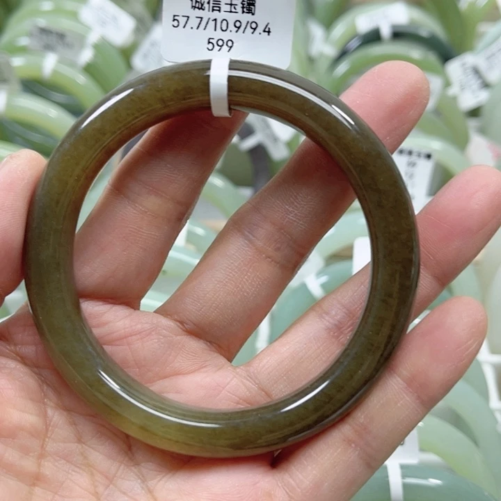 未镶嵌手镯和田玉（糖玉）