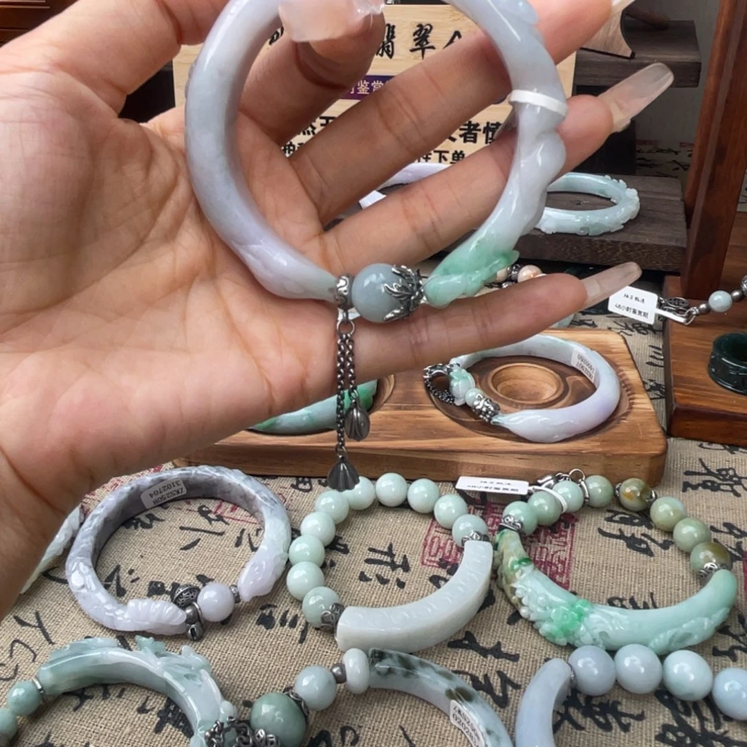 雪***儿未镶嵌手链翡翠手镯