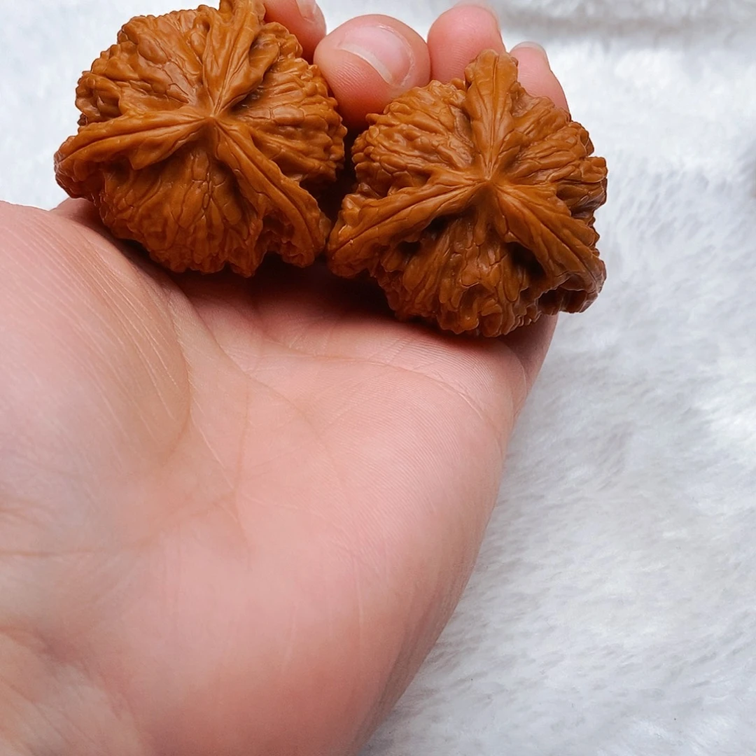 幽***士文玩核桃吊坠三棱