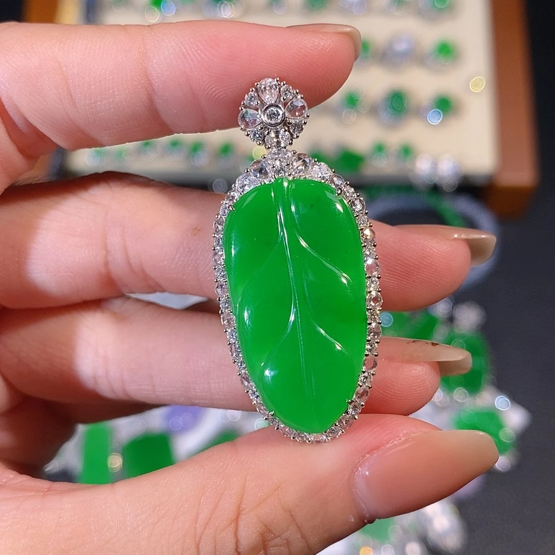 翡翠18K金镶嵌吊坠(不含链)