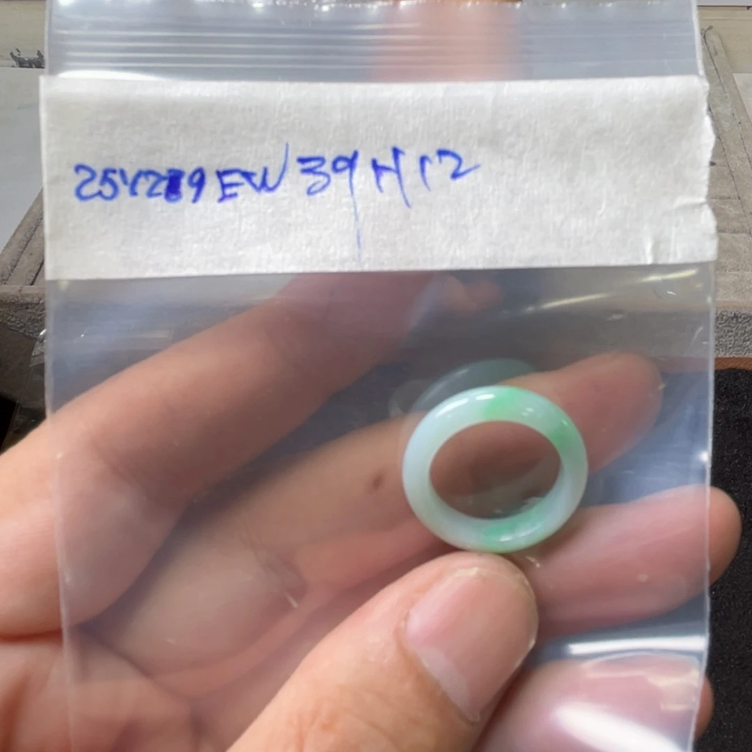 定制翡翠未镶嵌?***戒