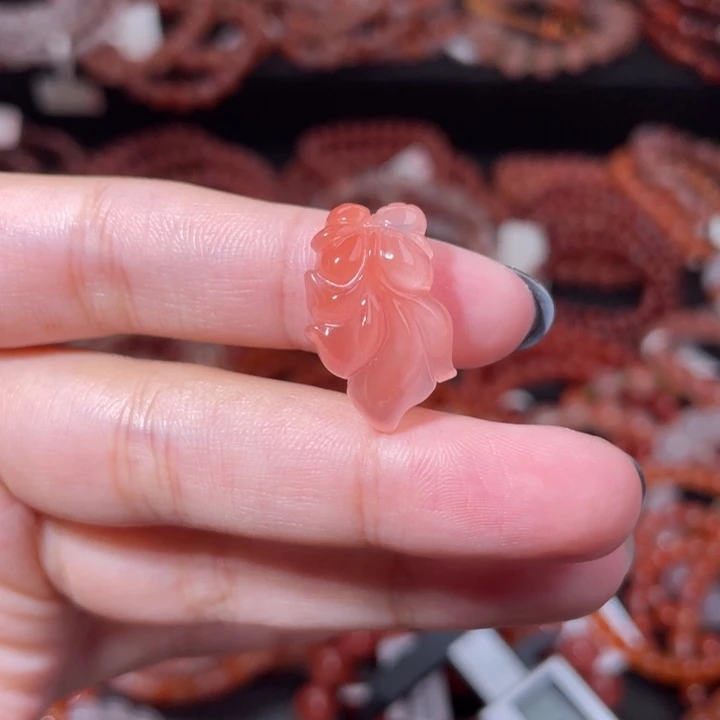 南红玛瑙未镶嵌小金鱼245