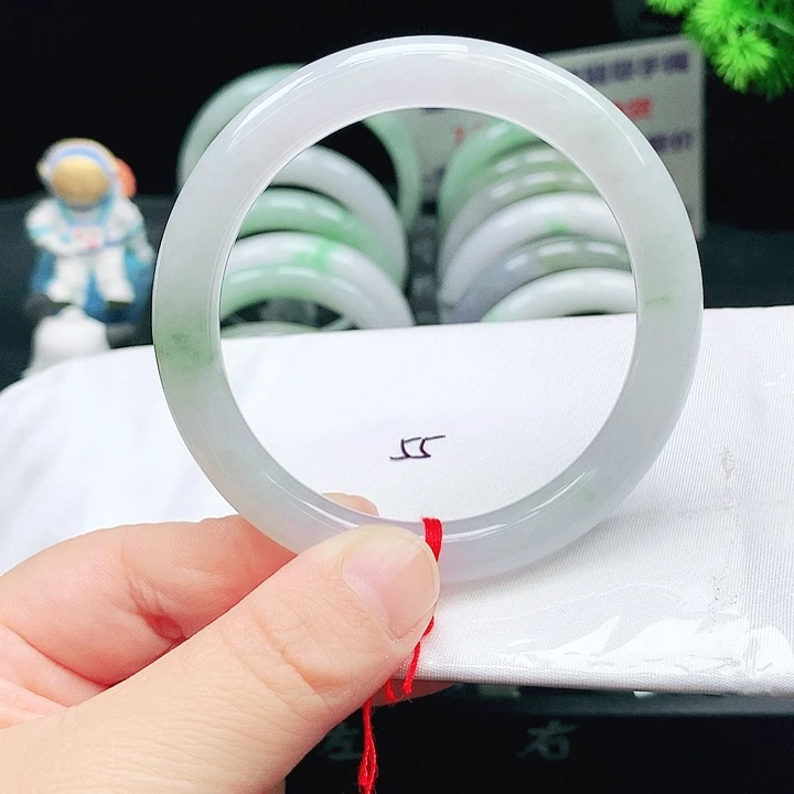 翡翠未镶嵌手镯0327