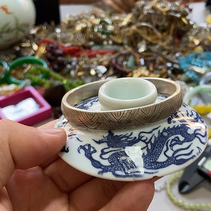 瓷片不会哈哈哈哈哈哈哈哈哈哈哈哈