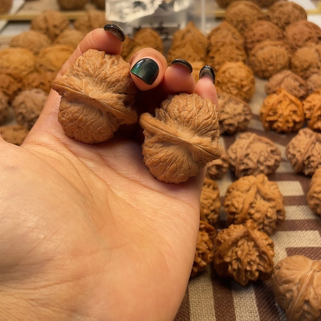 吊坠文玩核桃血麒麟