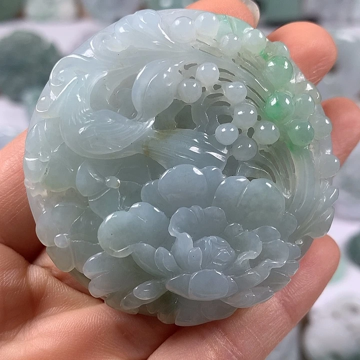翡翠未镶嵌颈饰花开富贵福利