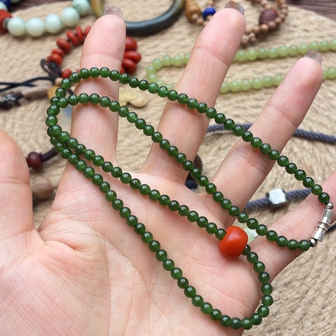 向***花和田玉（碧玉）未镶嵌颈饰