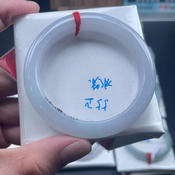 翡翠手镯未镶嵌冰幻彩55正