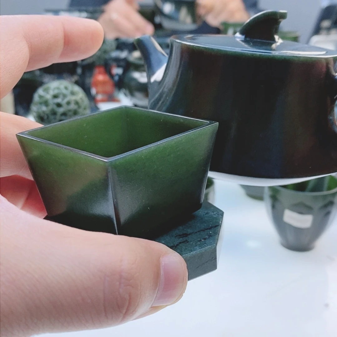 和田玉（青玉）把件未镶嵌山****所