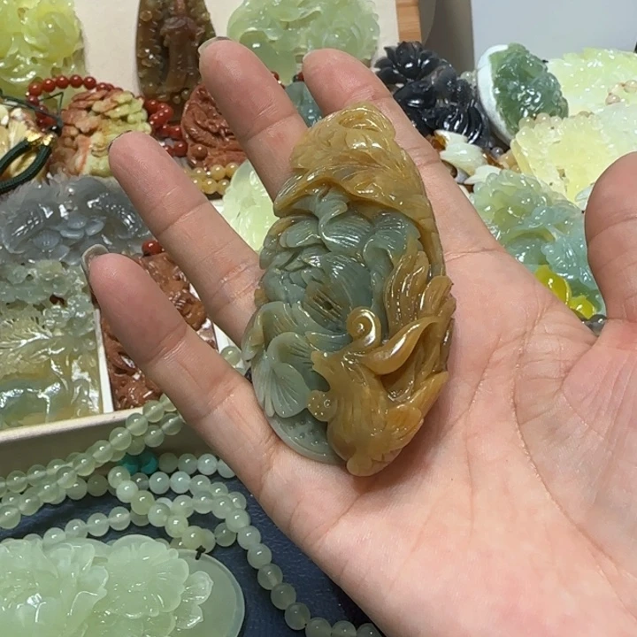 未镶嵌蛇纹石玉吊坠穿****期
