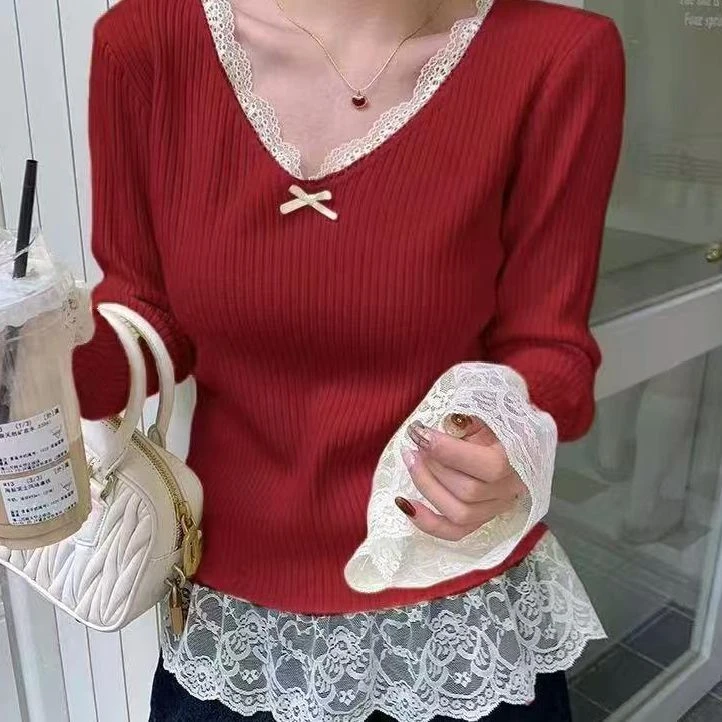 新年圣诞红色V领纯欲蕾丝拼接针织衫2024秋冬新款打底长袖上衣女