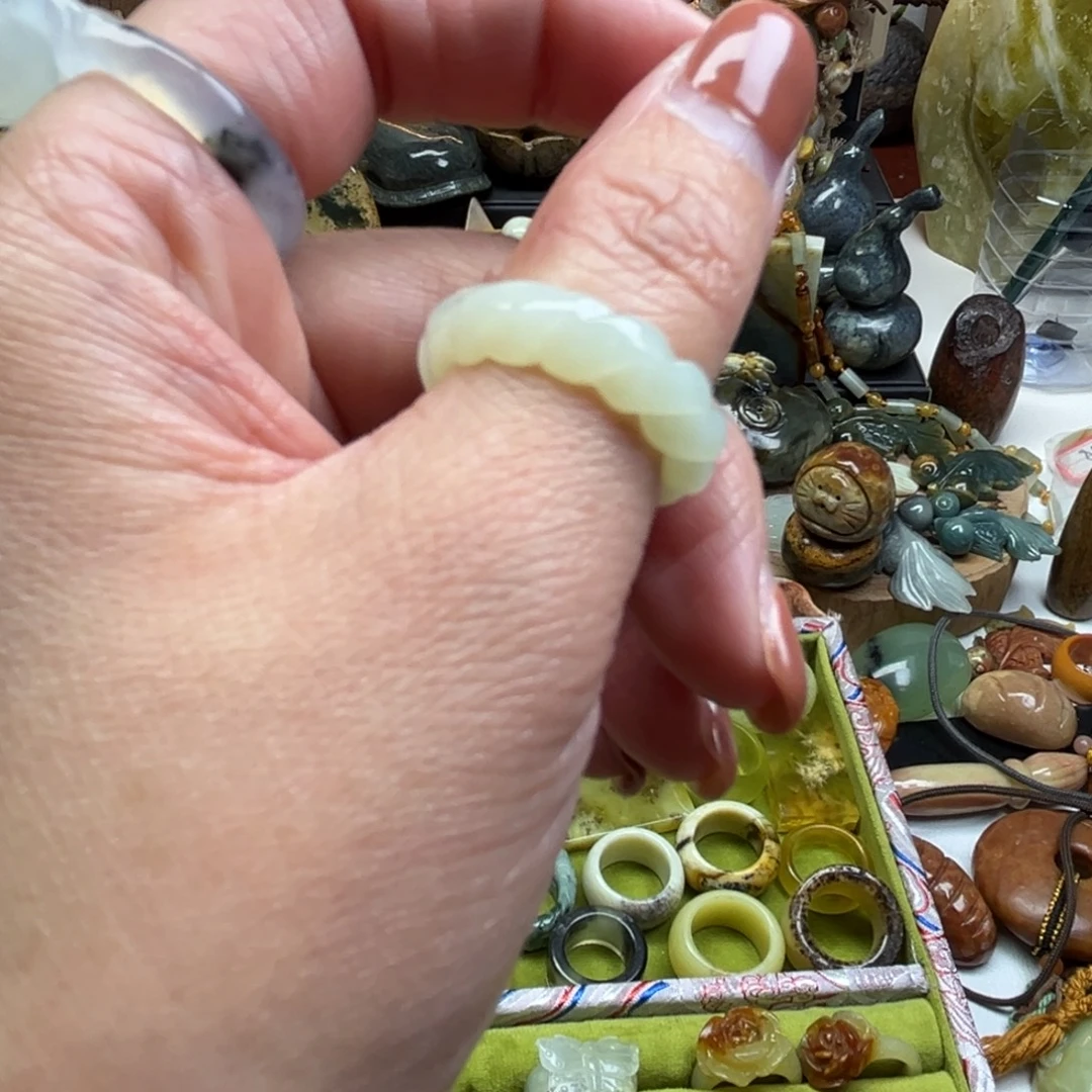 岫玉未镶嵌颈饰岫玉17.4螺丝