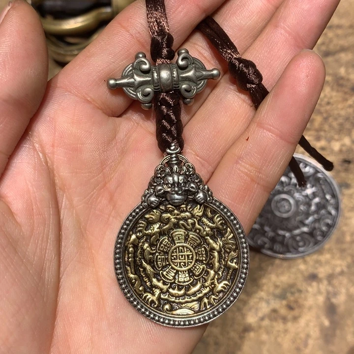 琉璃颈饰L****2喜欢的朋友