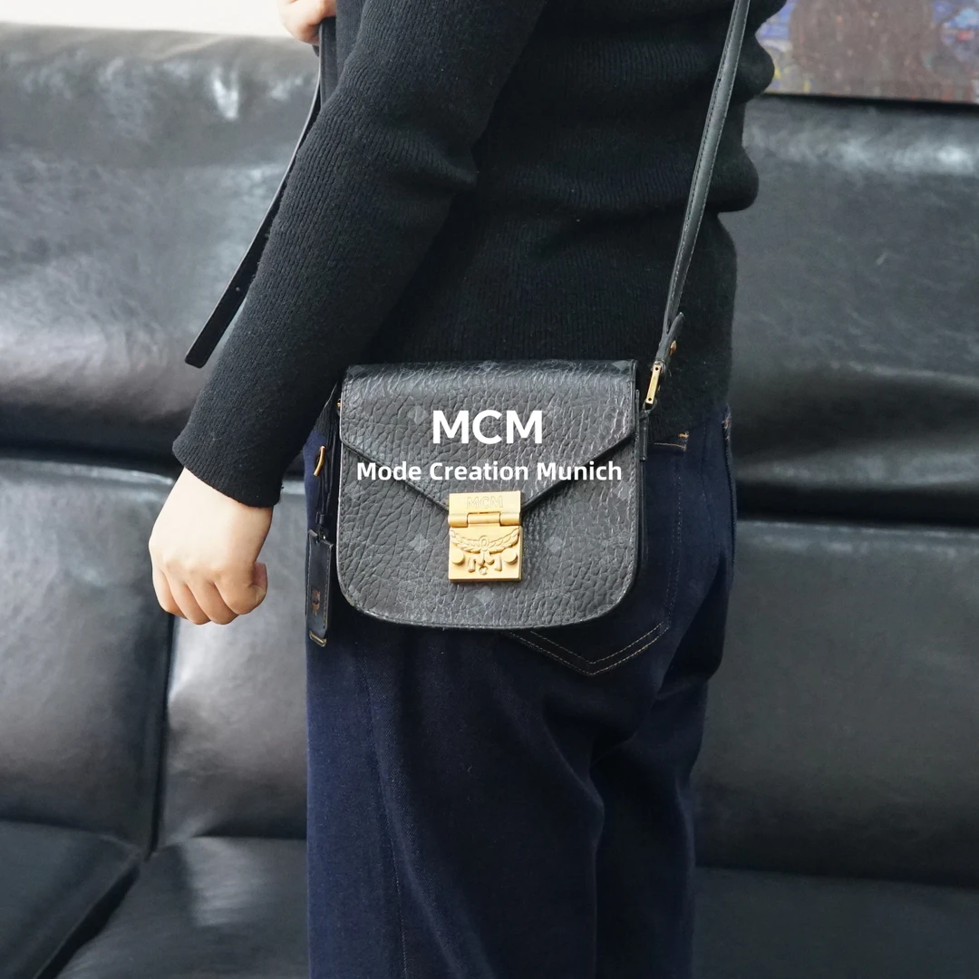95新 MCM 黑金马蹄包/FYSD12713020/3020