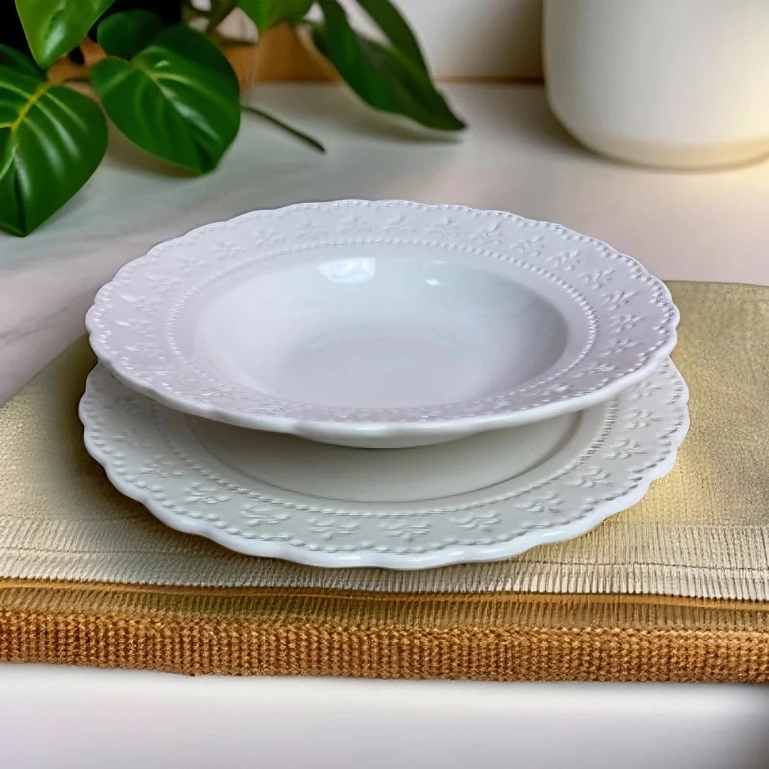 232默认微瑕白色浮雕8英寸家用纯白法式欧式陶瓷盘餐盘高颜值盘子