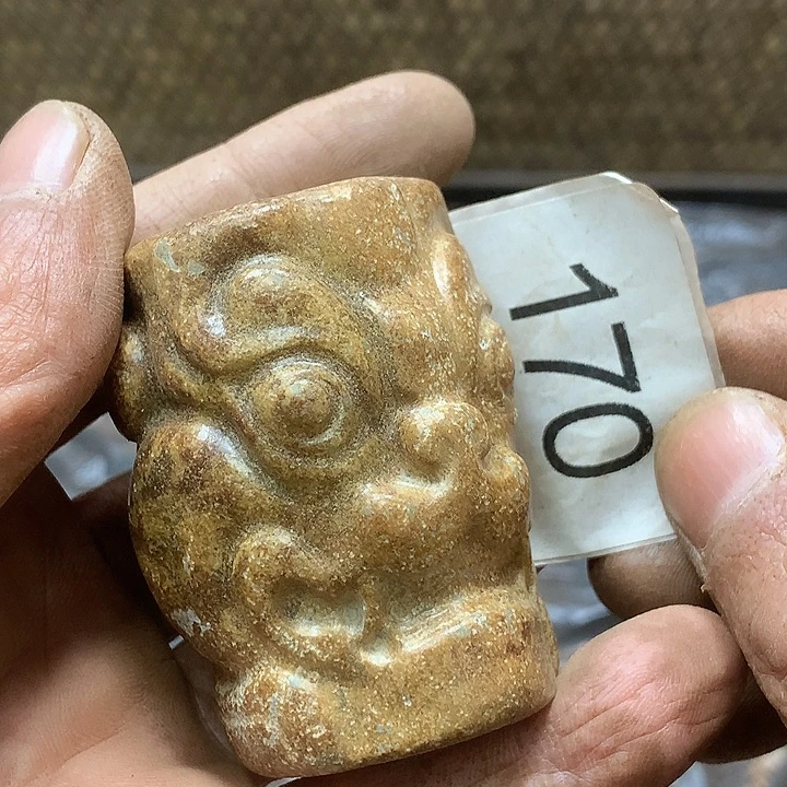 未镶嵌和田玉挂件