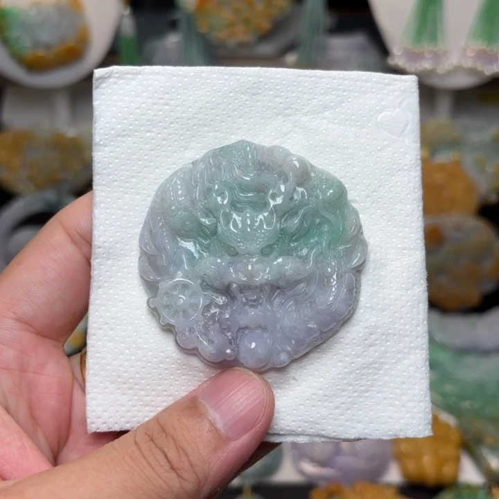 翡翠未镶嵌颈饰吊坠