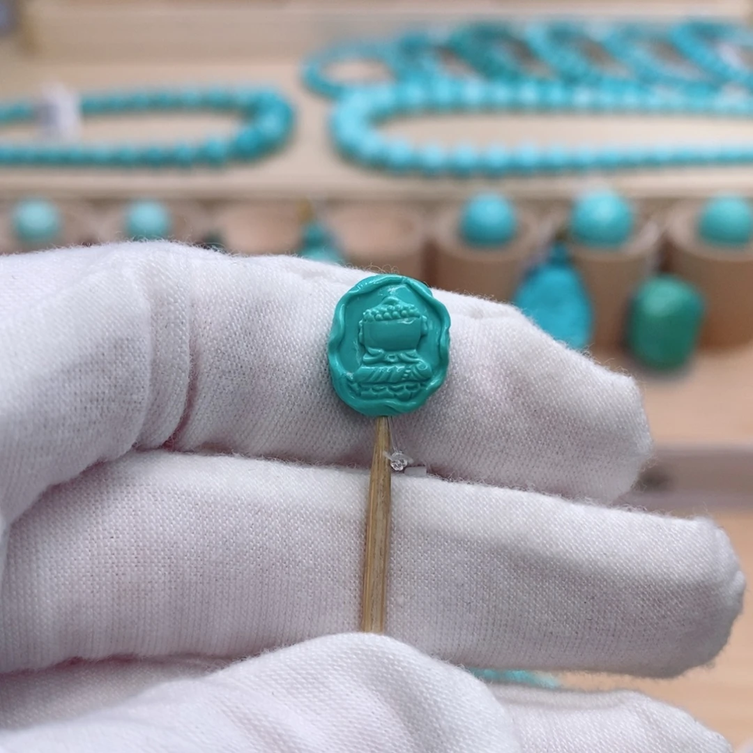 绿松石未镶嵌珠宝奇石