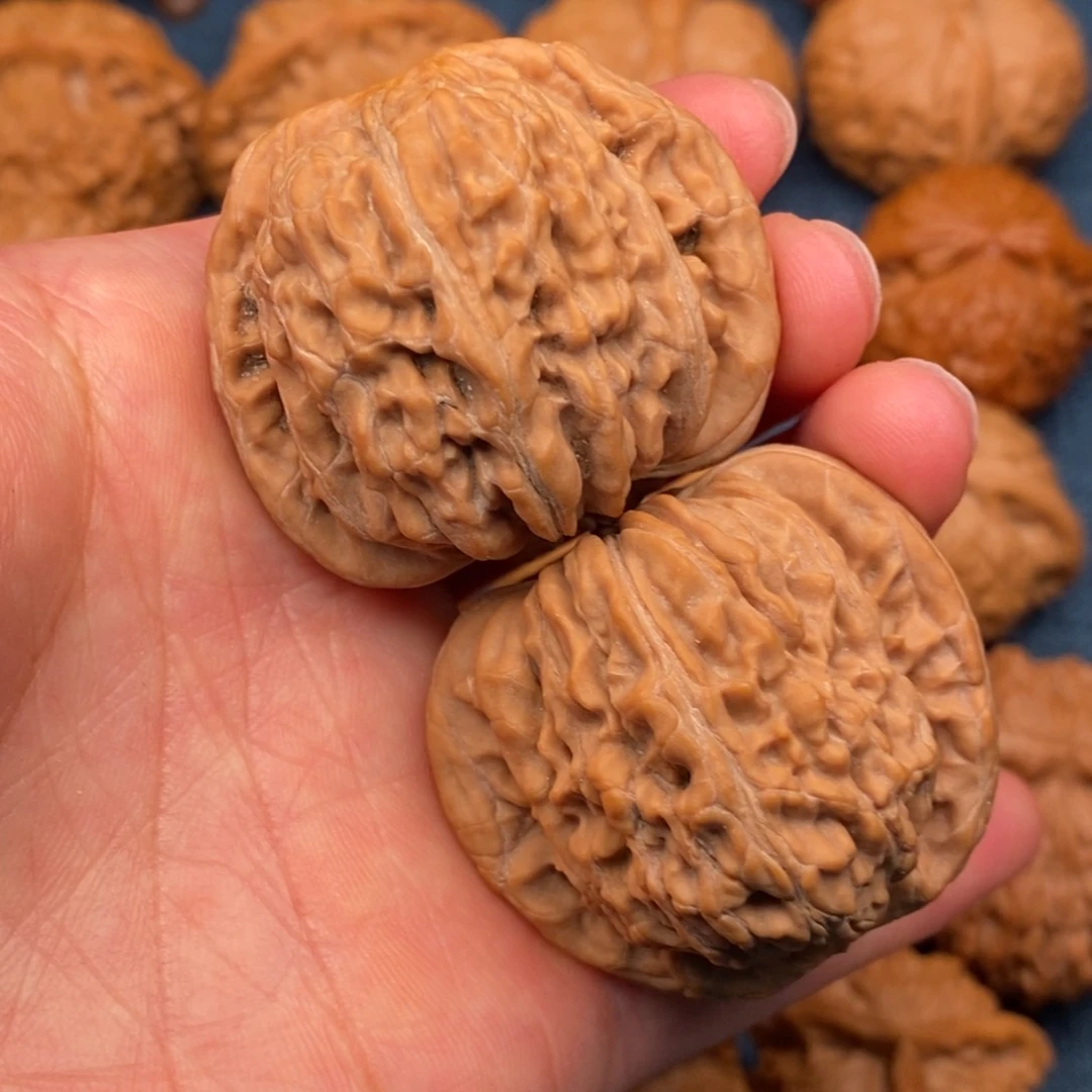 文玩核桃把件42平谷楼