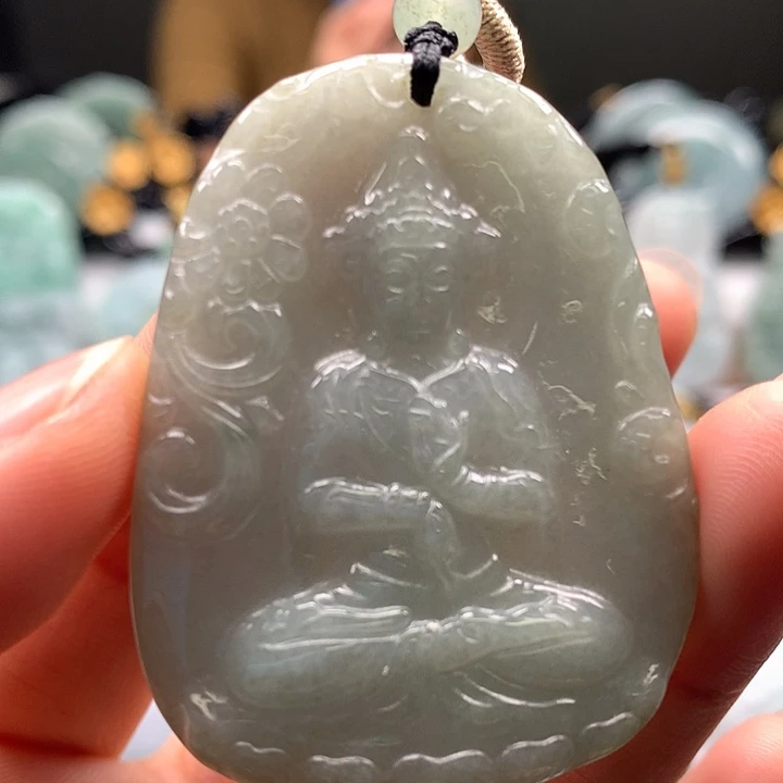 翡翠未镶嵌颈饰观音福利