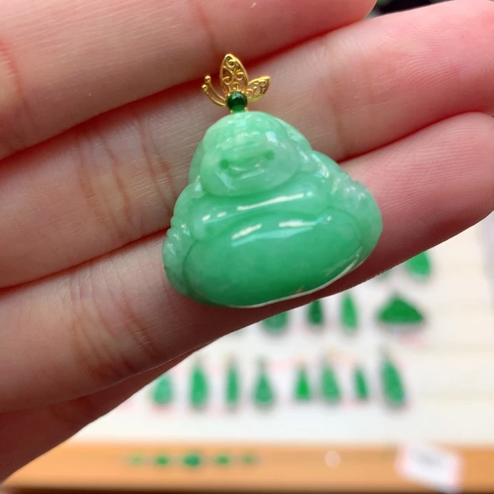 翡翠18K金镶嵌颈饰翡翠