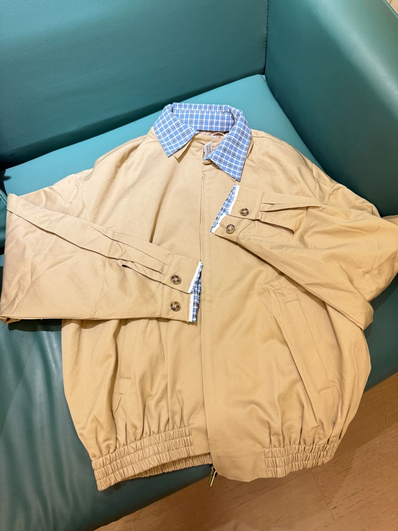 【小熊甄选】新款假两件短款外套秀款巴恩风拼接棒球服