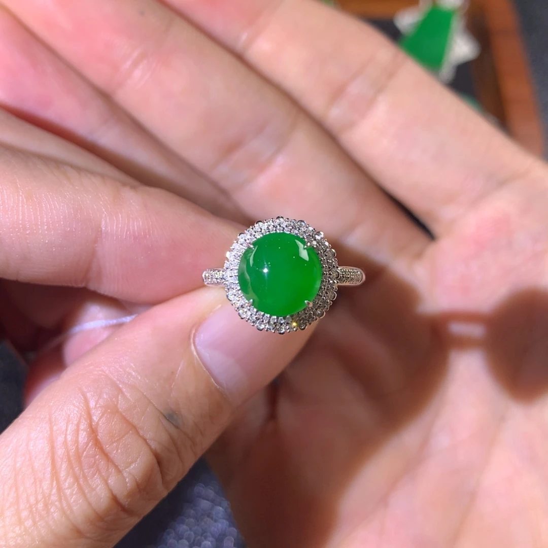 翡翠18K金镶嵌戒指翡翠