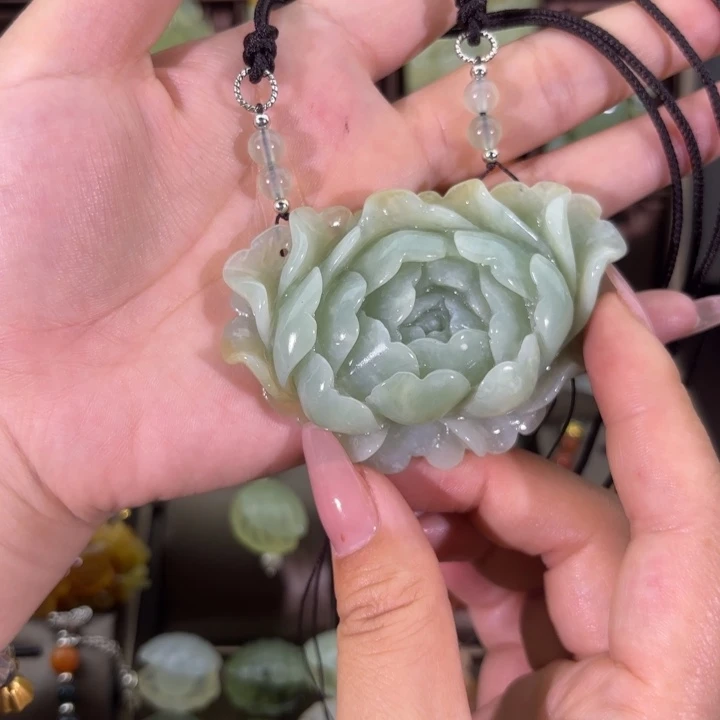 蛇纹石玉合金颈饰