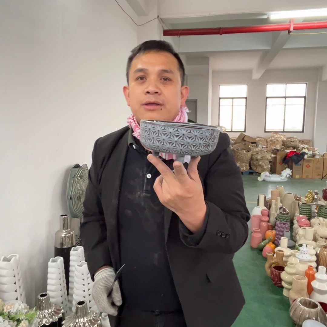 摆件46 号高中低温陶瓷瓶（部分微瑕）