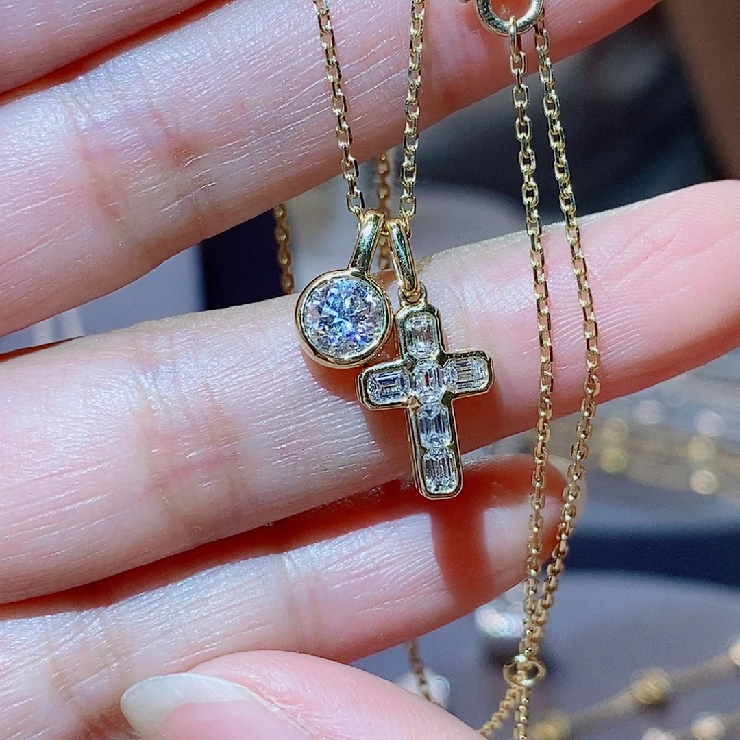 18K金镶嵌实验室培育钻石90分K黄泡泡+十字架项链