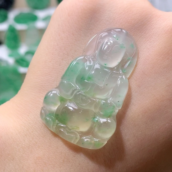 石英质玉未镶嵌颈饰天然非洲翠